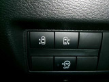 両側電動スライドドア装備です。運転席からボタン操作で開閉できます