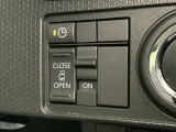 【片側電動スライドドア】電動で開閉可能なスライドドア!狭い駐車場も乗り降り快適で、強風で意図せずドアが開いてしまう心配もございません!運転席のボタンからも操作可能です♪