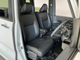 【運転席・助手席】内装ルームクリーニング済みです。しっかり綺麗にしていますので、是非、お確かめください。車に自信があるからこそ、是非一度ご来店頂き内外装も見てもらえると幸いです。