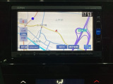 ナビゲーションはフルセグTV対応のGathers純正メモリーナビを搭載しています。Bluetoothオーディオ機能がありますので、スマートフォンなどの音楽も再生できます。