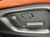 【10Wayパワーシート】 細かい角度調節が可能な、電動シートです。シートポジションの記憶機能つきで便利。