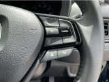 Hondaセンシングの機能のひとつ、アダプティブクルーズコントロール付!アクセルから足を離しても設定したスピードと前車との車間を保ち走行してくれます!車線維持もアシスト☆高速道路で疲労軽減ですね☆