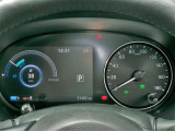 メーターに、様々な車両情報を表示してくれる、ディスプレイがついています。