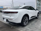 全国のトヨタディーラーにて保証が受けられるロングラン保証が1年間無料でつきます。別途費用にて3年間に延長できます。