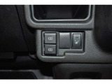 運転席シートヒーター付きです。