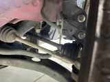 お車を安心してお乗りいただく為には、足回りの定期点検が欠かせません。サービスサポート(有償保証)では無料点検もご提供しており、安心のカーライフをお過ごしいただけるサポート体制が整っています。