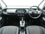 ◆視界広々で非常に運転しやすくロングドライブでも疲れを感じさせないすっきりとまとまったインパネ周りです。