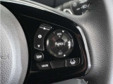 ◆アダプティブクルーズコントロール◆予め設定した車速内でクルマが自動的に加減速。前走車との適切な車間距離を維持しながら追従走行します。【LKAS】車線維持支援システムでステアリング操作を支援。
