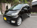 低走行のワンオーナー車。現在ナビ取付中のため内装画像は少々お待ちください。