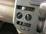 寒い冬も暑い夏も全席に快適な空調を届けてくれる、ダイヤル式エアコンを装備♪