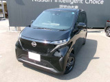 正面からの見た目も、スッキリ飽きの来ないデザインです。
