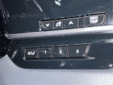 運転の操作性、快適性、など全ては、シートポジションから始まります。シートメモリーは、重要な機能です。