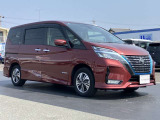 エマージェンシーブレーキ(衝突被害軽減ブレーキ)、フロントカメラが車両や歩行者を検知し警告音と共に衝突回避、軽減をアシストしてくれます。