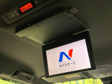 【フリップダウンモニター】大画面モニターで後席でもエンタメをお楽しみいただけます。小さなお子様にも大人気の装備です♪