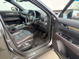 人間工学に基づいた設計で、理想的な運転姿勢を常にキープします。Ergonomic design maintains your ideal driving posture.
