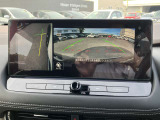 アラウンドビューモニターは4方のカメラで真上から車を見たようにモニターで確認ができる日産の自慢の装備です。是非実際の車で体感してみてください。