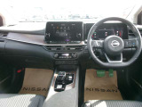 操作しやすい運転席廻り!操作パネルも使いやすい!!ドライブが楽しくなります!