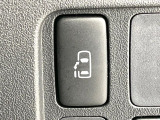 【パワースライドドア】スマートキーや運転席のスイッチでスライドドアの開閉が可能♪電動だから力を入れてドアを開ける必要が無く、小さいお子様でも、重い荷物を持っている時もラクに開け閉めできます♪