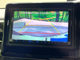 【バックカメラ】駐車時に後方がリアルタイム映像で確認できます。大型商業施設や立体駐車場での駐車時や、夜間のバック時に大活躍!運転スキルに関わらず、今や必須となった装備のひとつです!