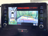 【パノラミックビューモニター】専用のカメラにより、上から見下ろしたような視点で360度クルマの周囲を確認することができます☆死角部分も確認しやすく、狭い場所での切り返しや駐車もスムーズに行えます。