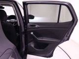 【内装の質感】落ち着いた上質なインテリアは細部まで丁寧に作り込まれており、快適にお過ごしいただけます。