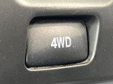 4WDのお車ですので、雪道でも安心です♪降雪地地域にお住まいの方以外にも、ウィンタースポーツが趣味の方や降雪地域へ帰省される機会がある方にもおすすめ!