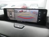 360&deg;ビューモニターを搭載しています。パーキングセンサーと合せてお使いいただくことで、安全、安心にお車の取り回しを行っていただけます。