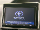 【純正9型ナビ】人気の純正ナビを装備しております。ナビの使いやすさはもちろん、オーディオ機能も充実!キャンプや旅行はもちろん、通勤や買い物など普段のドライブも楽しくなるはず♪