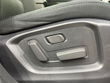 【パワーシート】スイッチ一つで簡単にシートの微調整が可能!電動だから力もいりません!快適なシートポジションにセットして、快適なドライブをお楽しみください。
