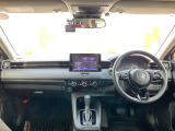 インパネ全体:視界が開けて前が見やすい設計です!安全に運転できます!