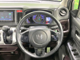 【純正革巻きステアリング】上質な革を使用することで、手にしっかり馴染みとても運転しやすいハンドルです♪