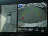 ☆全周囲カメラが駐車をアシスト☆4つの高解像度カメラで車の周囲を撮影!見えにくい死角の駐停車も驚く程に楽々です。バックカメラは、車庫入れの時は勿論、後方の安全確認もできて安心です♪