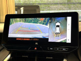 【パノラミックビューモニター】専用のカメラにより、上から見下ろしたような視点で360度クルマの周囲を確認することができます☆死角部分も確認しやすく、狭い場所での切り返しや駐車もスムーズに行えます。