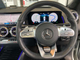 握りやすいハンドルの形状をしておりますので、お客様の運転をサポートしてくれます!