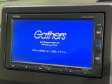 【純正ナビ】人気の純正ナビを装備しております。ナビの使いやすさはもちろん、オーディオ機能も充実!キャンプや旅行はもちろん、通勤や買い物など普段のドライブも楽しくなるはず♪