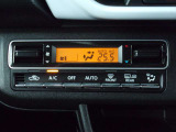 運転中の操作も簡単に出来る、オートエアコンです!