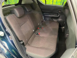 後部座席も気になるようなキズ・汚れやへたり等、大きなダメージはなく、良好な状態です。