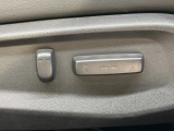【パワーシート】スイッチ一つで簡単にシートの微調整が可能!電動だから力もいりません!自分に最適なシートポジションにセットして、快適なドライブをお楽しみください。