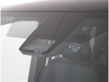 サポカーは、高齢運転者を含めたすべてのドライバーによる交通事故の発生防止・被害軽減対策の一環として、国が推奨する新しい自動車安全コンセプトです。詳しくは販売店スタッフまでおたずねください。