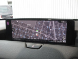 マツダコネクトの12.3インチワイドセンターディスプレイです。『Android Auto』『Apple CarPlay』や独自のコネクテッドサービスに対応したインターフェイスシステムです。