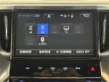 【純正10インチナビ】人気の大型10インチナビを装備。存在感のある大画面はインパクトも大!ナビ利用時のマップ表示は見やすく、テレビやDVDは臨場感がアップ!いつものドライブがグッと楽しくなります。