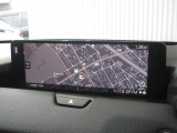 マツダコネクトの12.3インチワイドセンターディスプレイです。『Android Auto』『Apple CarPlay』や独自のコネクテッドサービスに対応したインターフェイスシステムです。