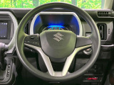 インテリアに合わせたデザインのステアリングは、運転される方のことも考え、運転しやすい形状、大きさです。是非一度、実際に触ってお確かめください。