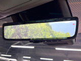 【デジタルインナーミラー】後席の大きな荷物や同乗者で後方が確認しづらい時でも安心!カメラが撮影した車両後方の映像をルームミラー内に表示。クリアな視界で状況の確認が可能です!