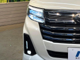 【LEDヘッドライト】悪天候や夜間走行時も良好な視界を確保し安心して運転できる高輝度LEDヘッドライトを装備!点灯速度が早く、消費電力も抑えられています。