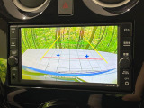 【バックカメラ】駐車時に後方がリアルタイム映像で確認できます。大型商業施設や立体駐車場での駐車時や、夜間のバック時に大活躍!運転スキルに関わらず、今や必須となった装備のひとつです!