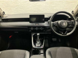 操作性に優れた運転席となります!小物入れや各ボタンの配置にこだわり、使いやすいです!座り心地もよく視認性も良好なのでロングドライブもお任せください!