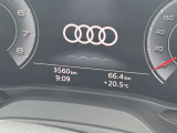 低走行車両入庫!レイアウトはステアリングスイッチで切り替えでき運転に集中しながら必要な情報を瞬時に得ることが可能です。