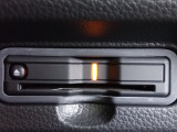 ■【ETC車載器】が装備されています。セットアップをしてお渡しとなり、ETCカードを差し込むだけで高速道路の利用が可能です。