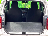 普段のお買い物や通勤、送迎等に十分な荷室スペースを確保しております。セカンドシートを倒すと、大きな荷物の積載も可能です♪